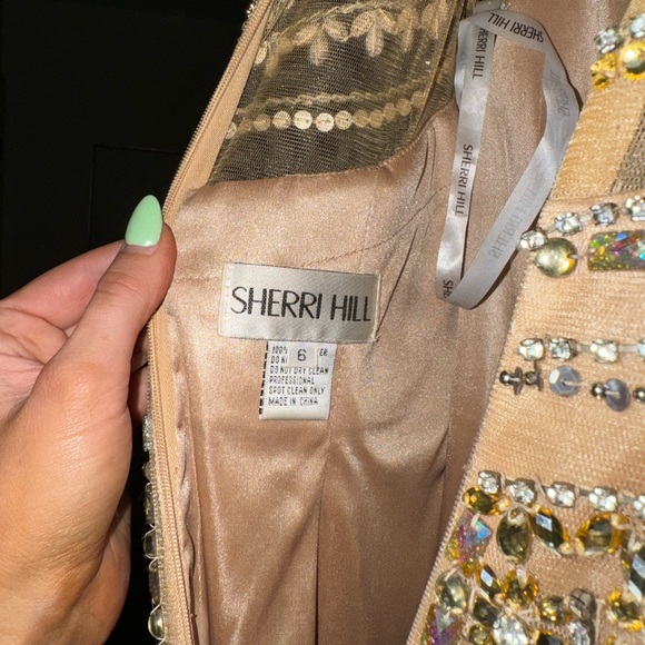 Sherri Hill Dress- size 6 - Picture 8 of 8